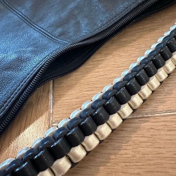 Berge black leather purse made in Italy fun unique woven straps - Picture 3 of 11